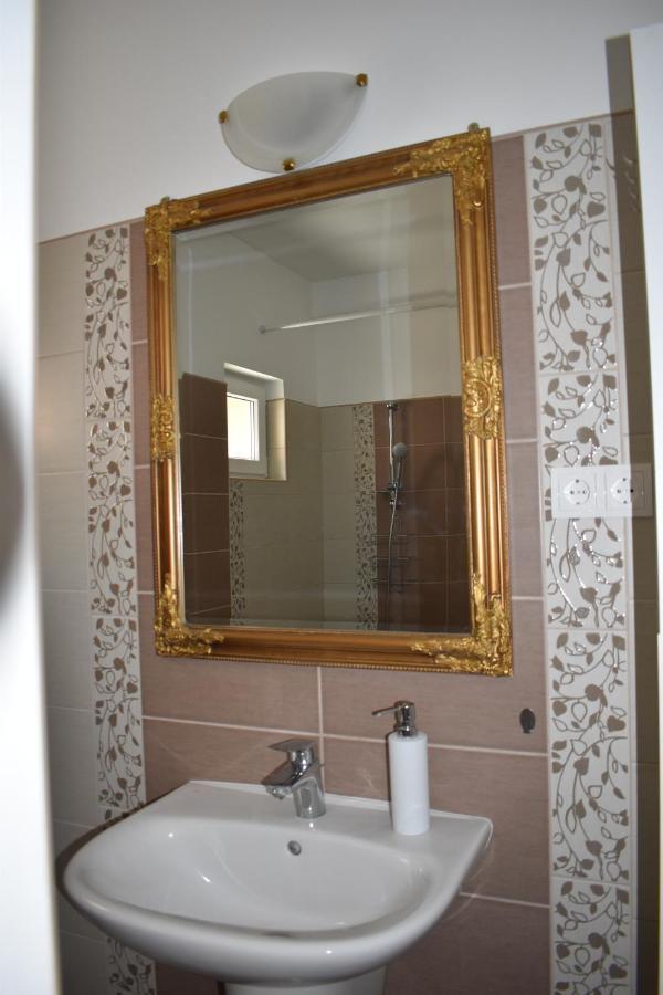 Livia Apartman Hévíz מראה חיצוני תמונה